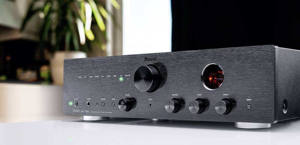 Magnat amplifier ma700 black
