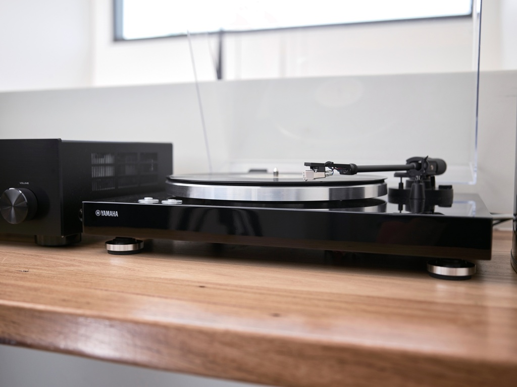 YAMAHA PLATENSPELER TT-S303BL